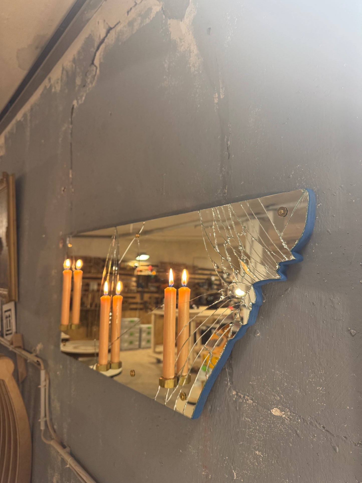 BROKEN LIGHT I - KERZENSTAENDER