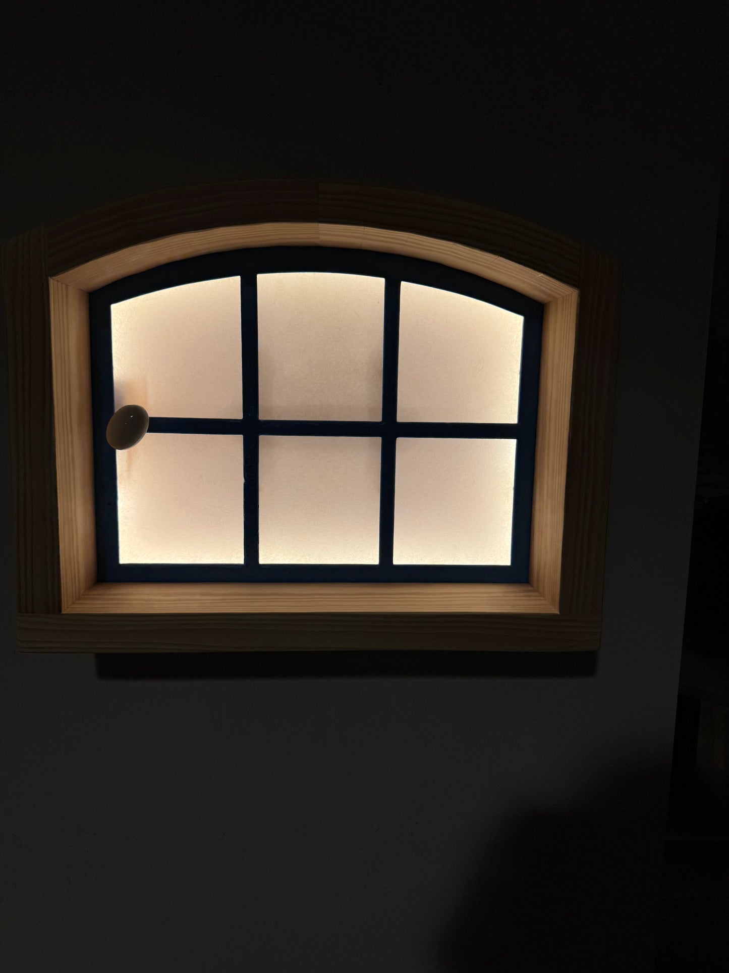 WHY NOT LIGHT IT?! - LANDHAUSFENSTER LAMPE